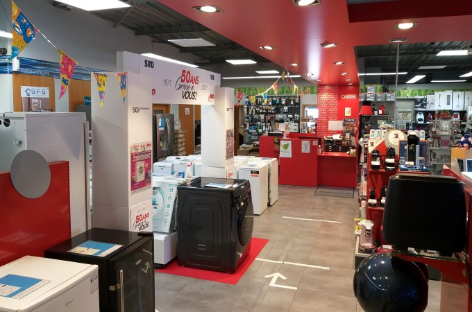 magasins sous enseigne pro